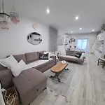 Casa Esti アパート